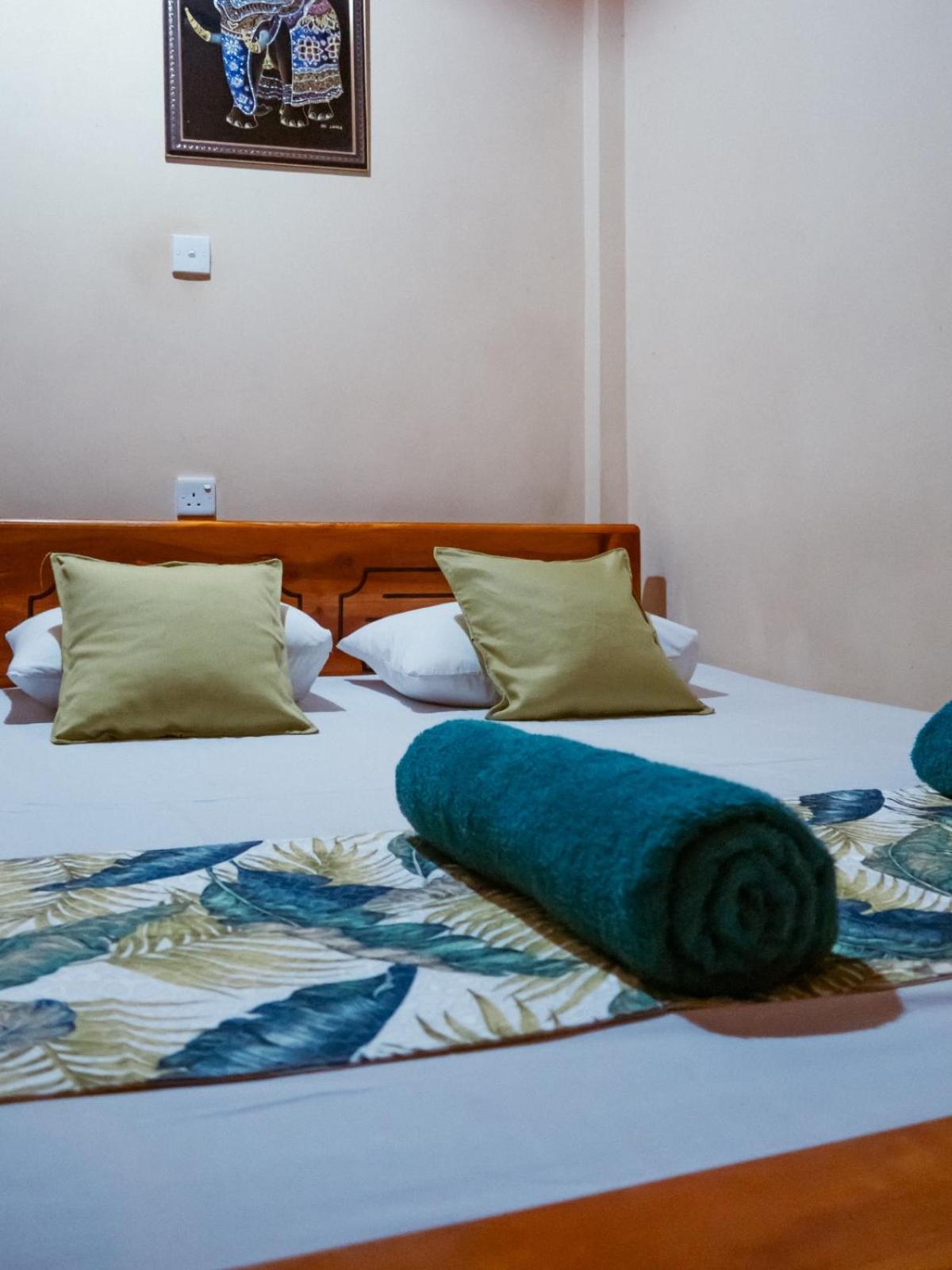 Viveka Inn Guest&Yala Safari Tissamaharama Bagian luar foto